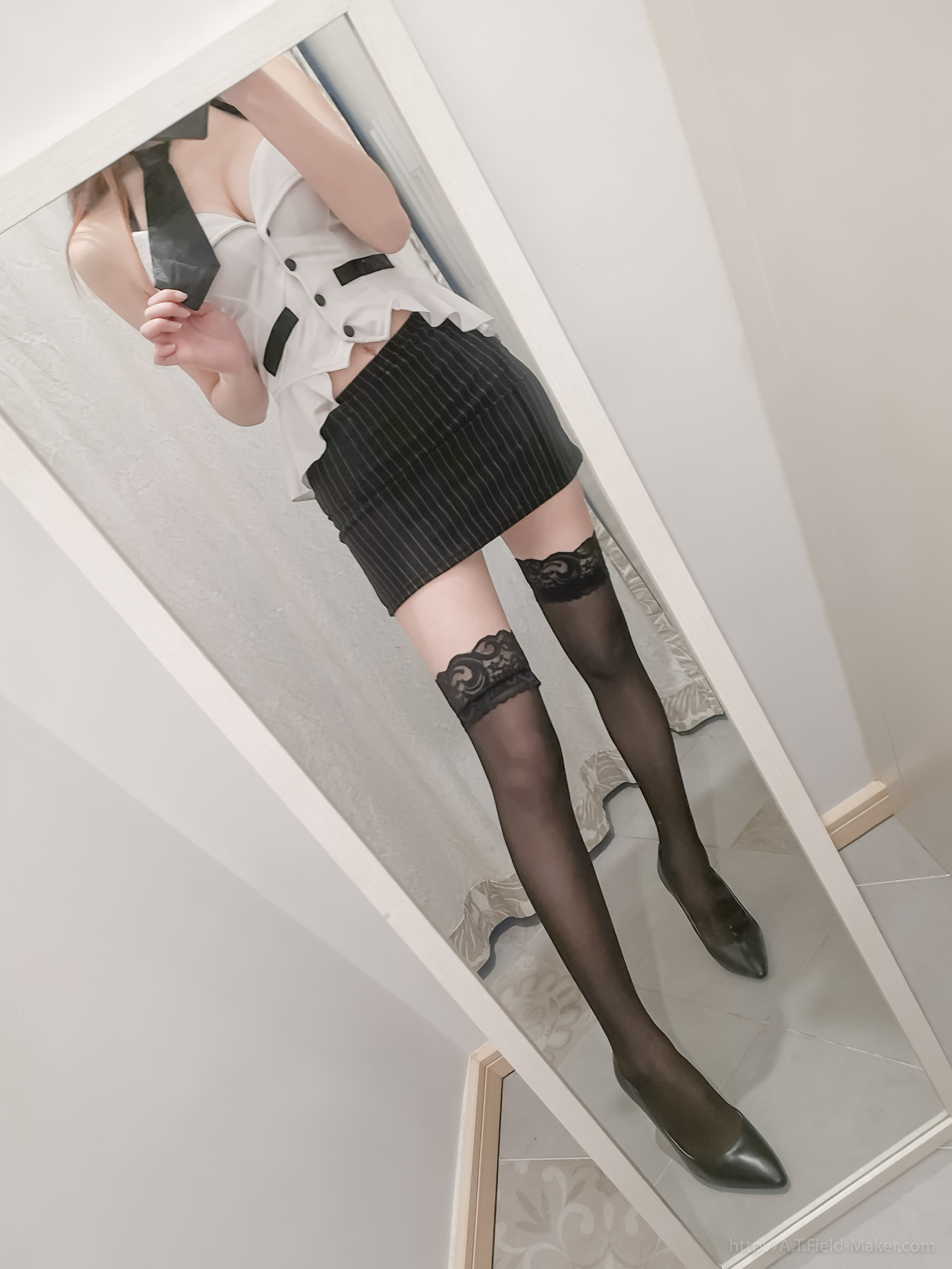 [A.t.f.Maker] Tsubaki - Thư ký hông