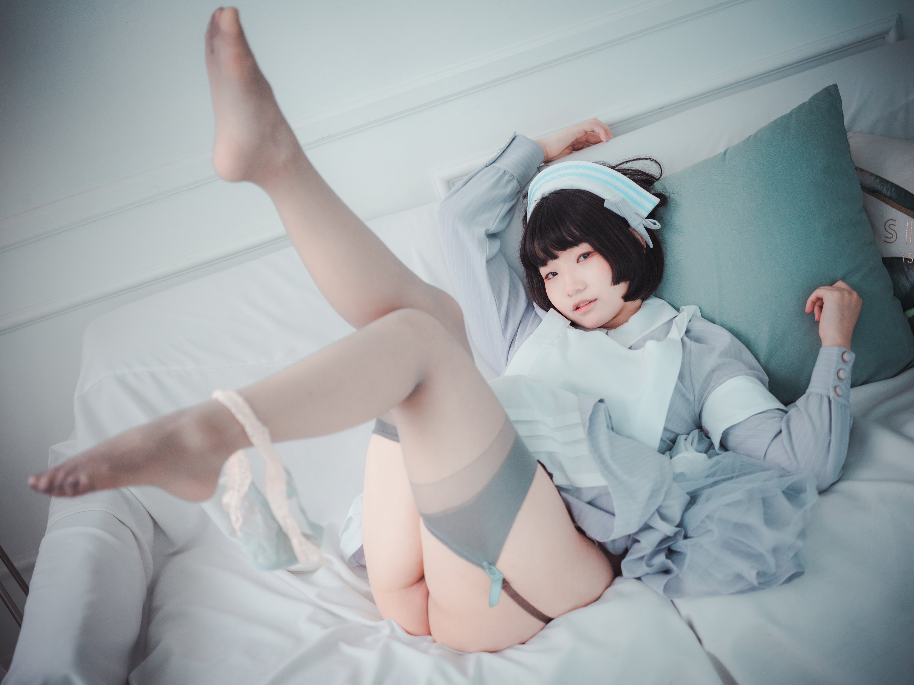 [Djawa] St. Esther - Mimmi