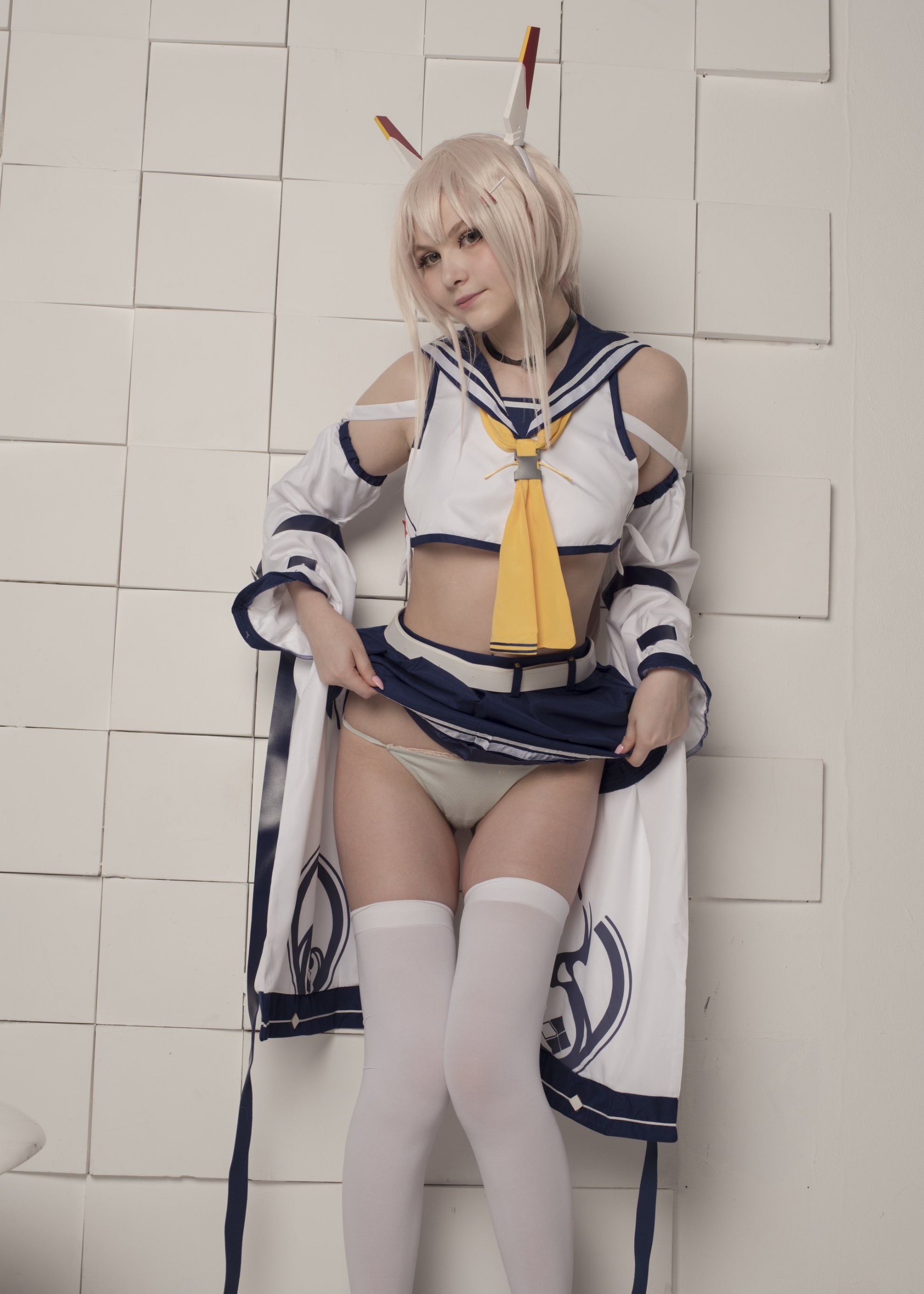 Tsuki Desu - Ayanami (Azur Lane)