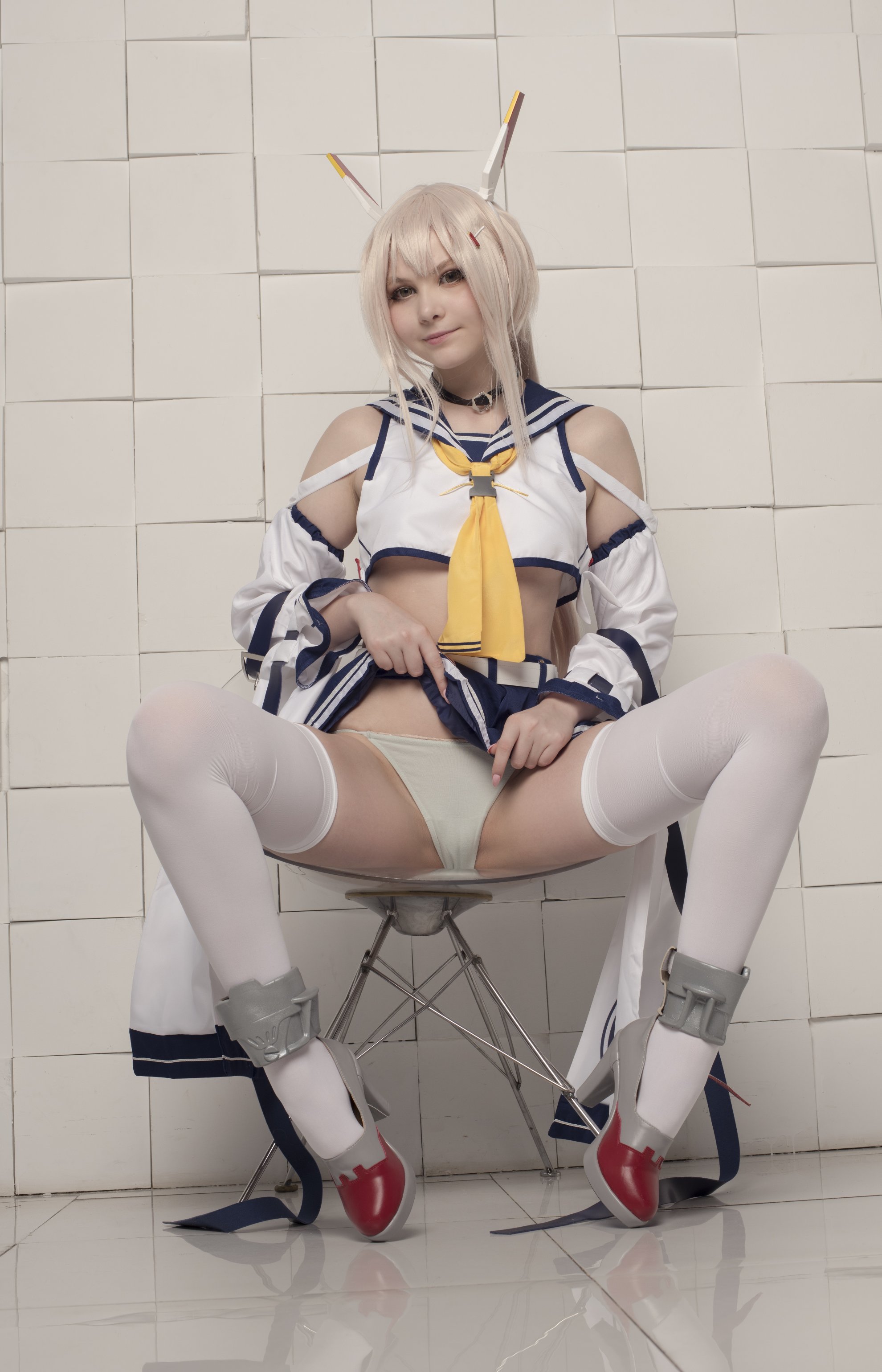 Tsuki Desu - Ayanami (Azur Lane)