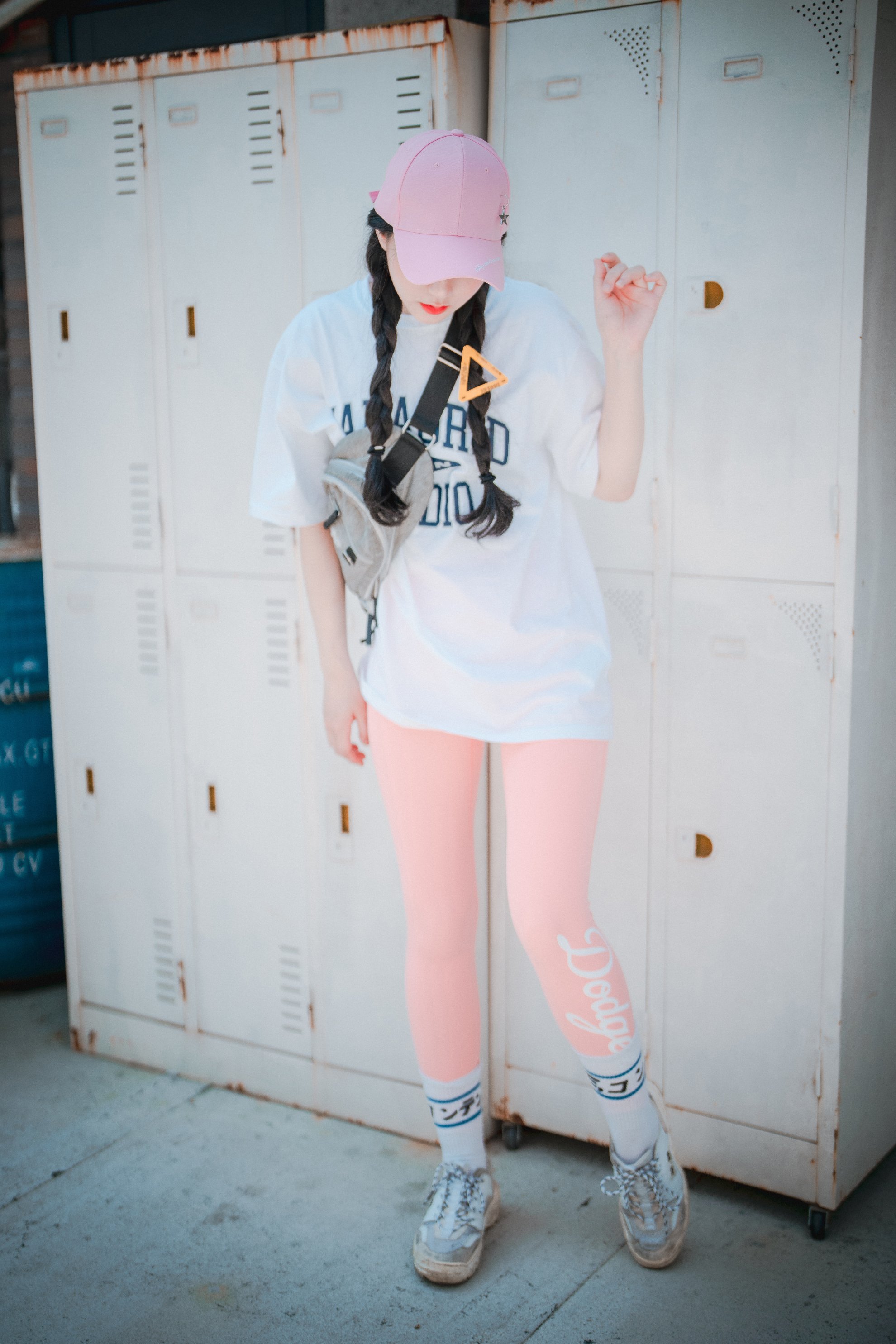 [Djawa] Jenny - Màu hồng lỏng lẻo và chặt chẽ