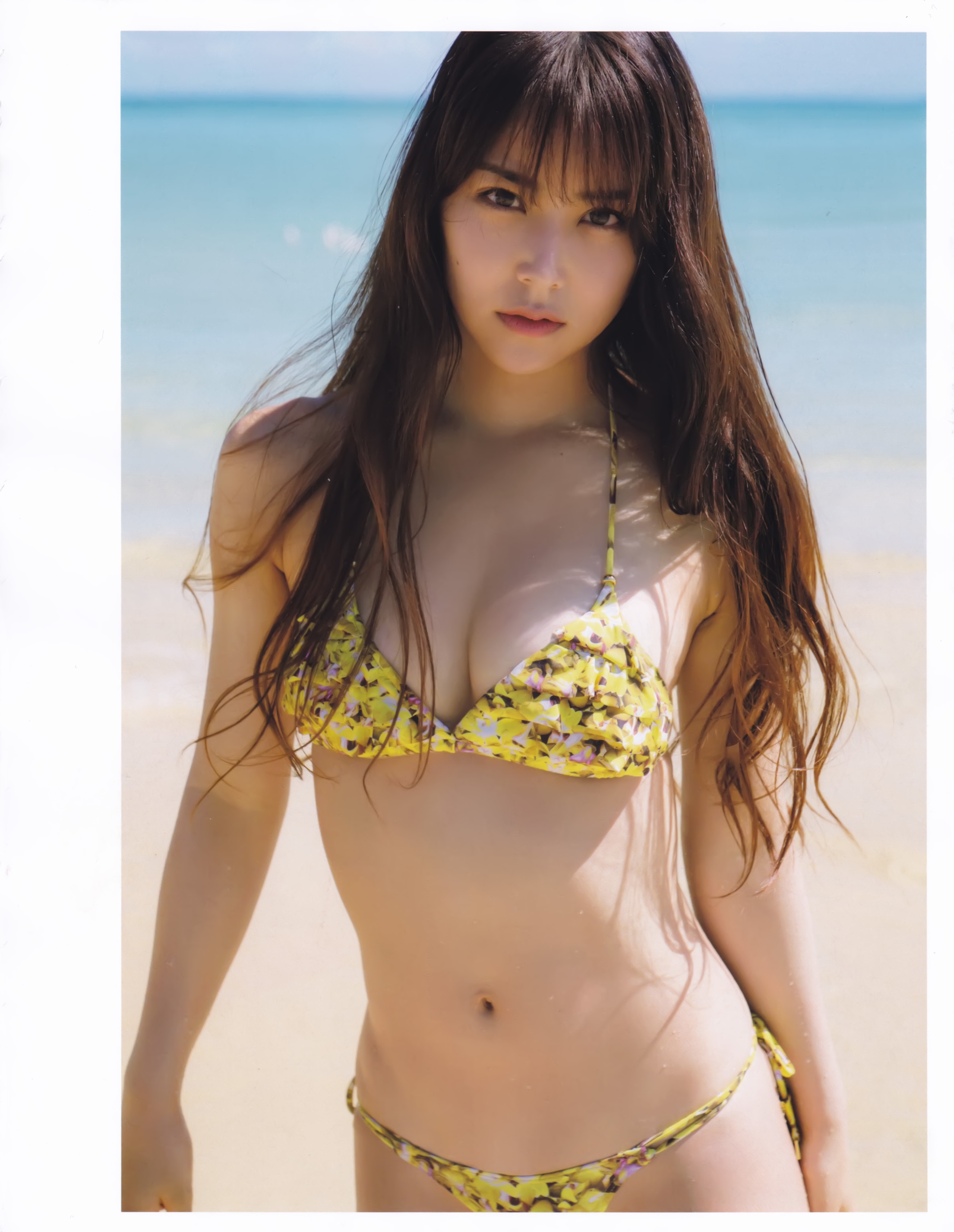 2019.06.19 Sách ảnh đầu tiên của Shirama Miru Love Rush