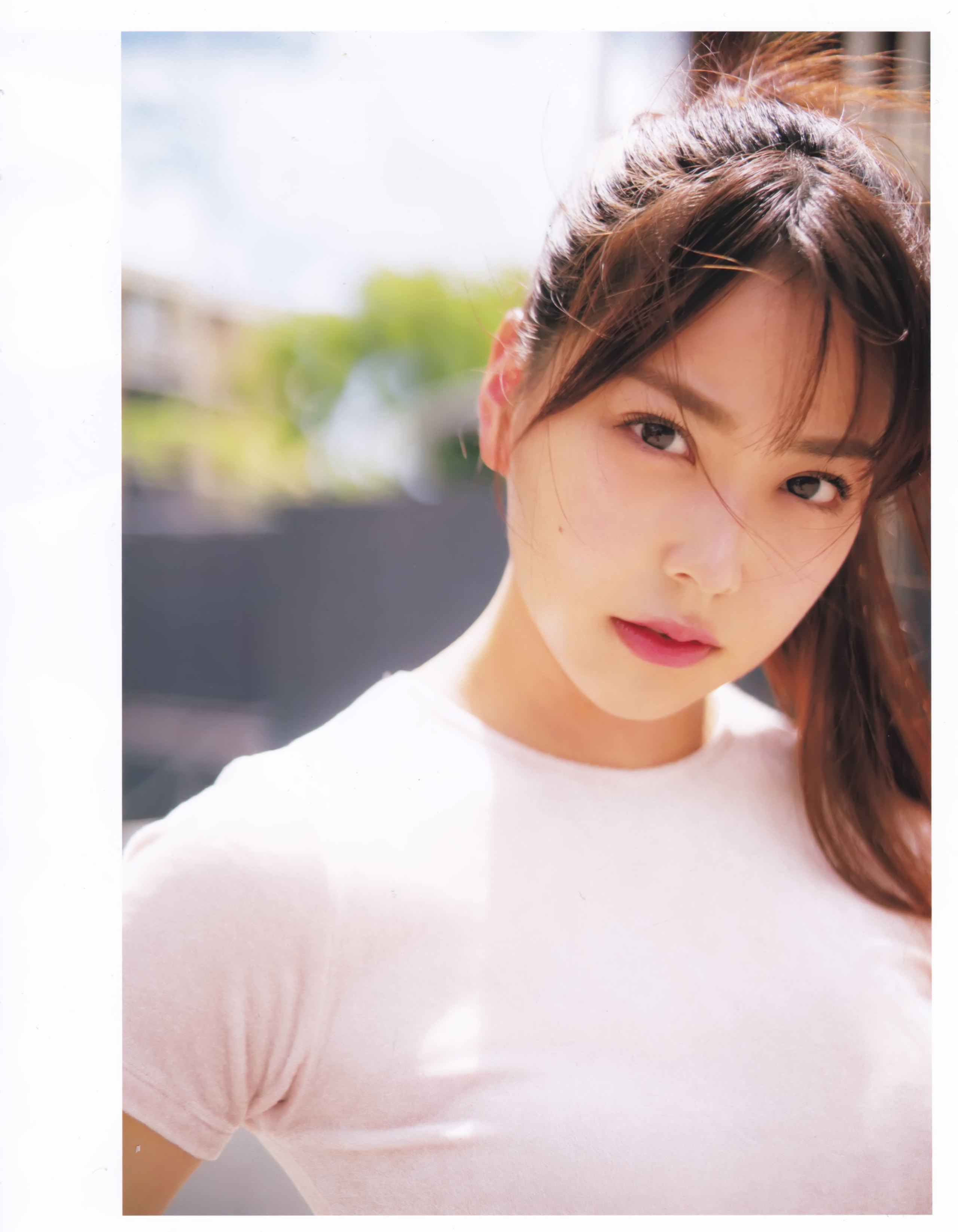 2019.06.19 Sách ảnh đầu tiên của Shirama Miru Love Rush