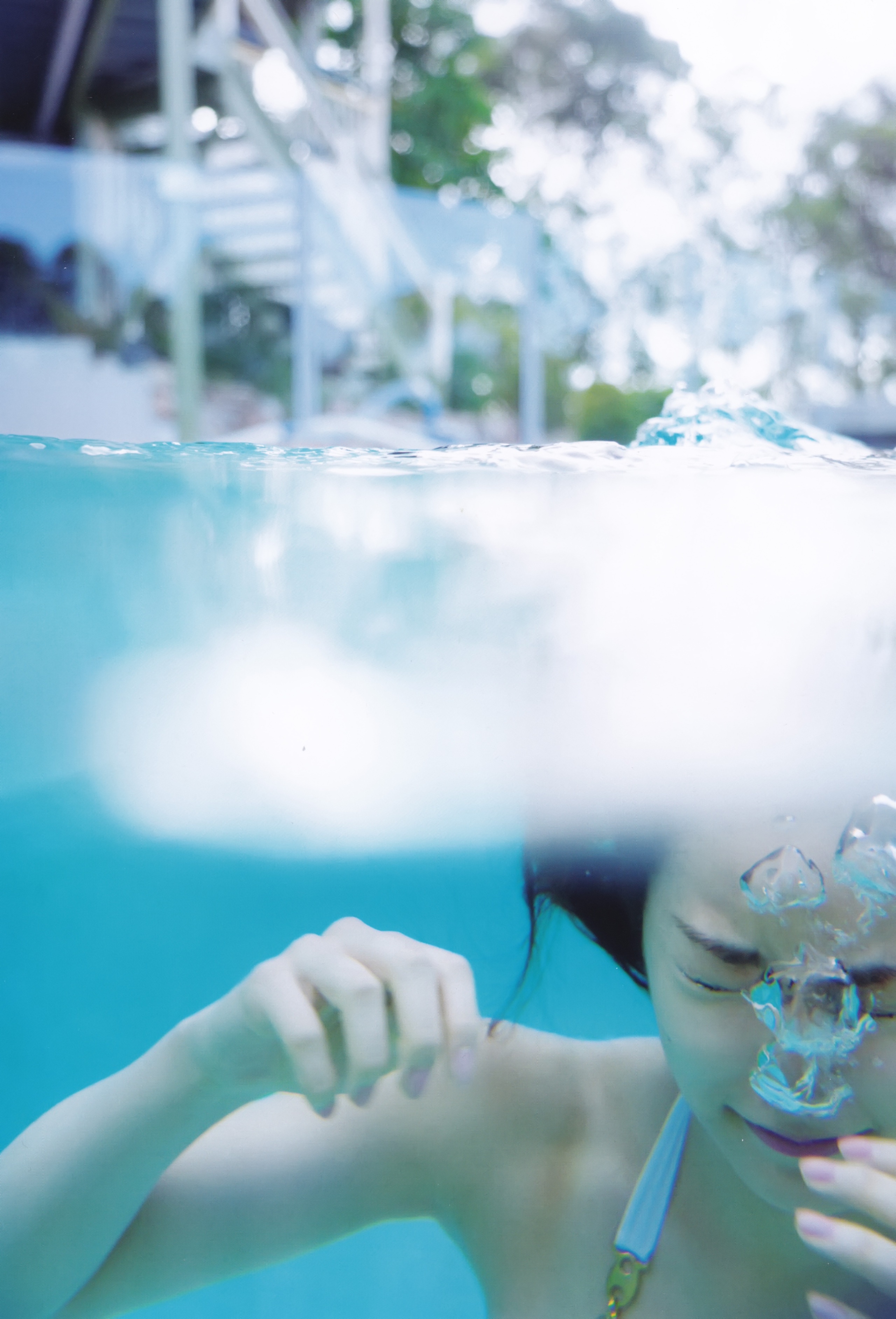 2019.06.19 Sách ảnh đầu tiên của Shirama Miru Love Rush