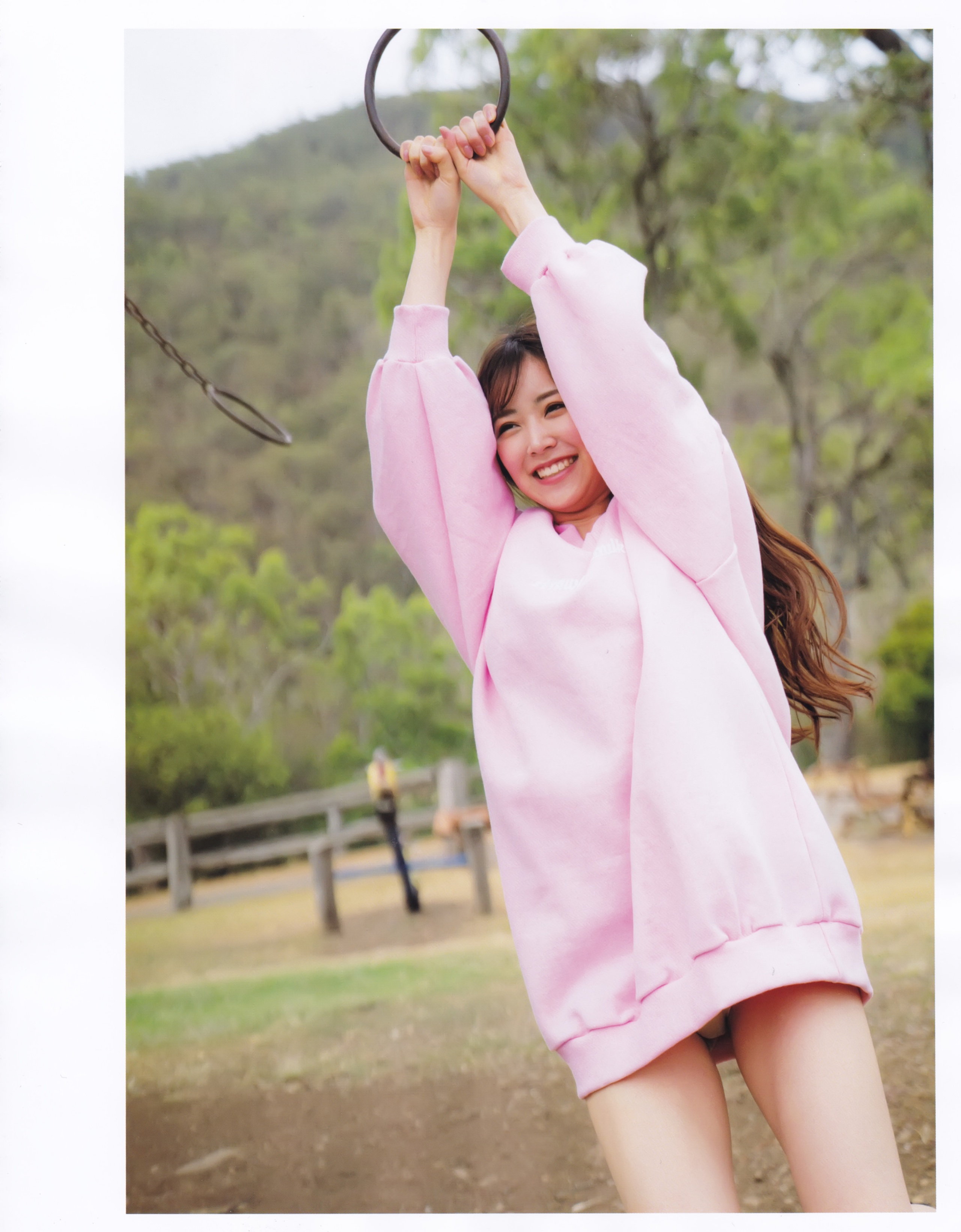 2019.06.19 Sách ảnh đầu tiên của Shirama Miru Love Rush