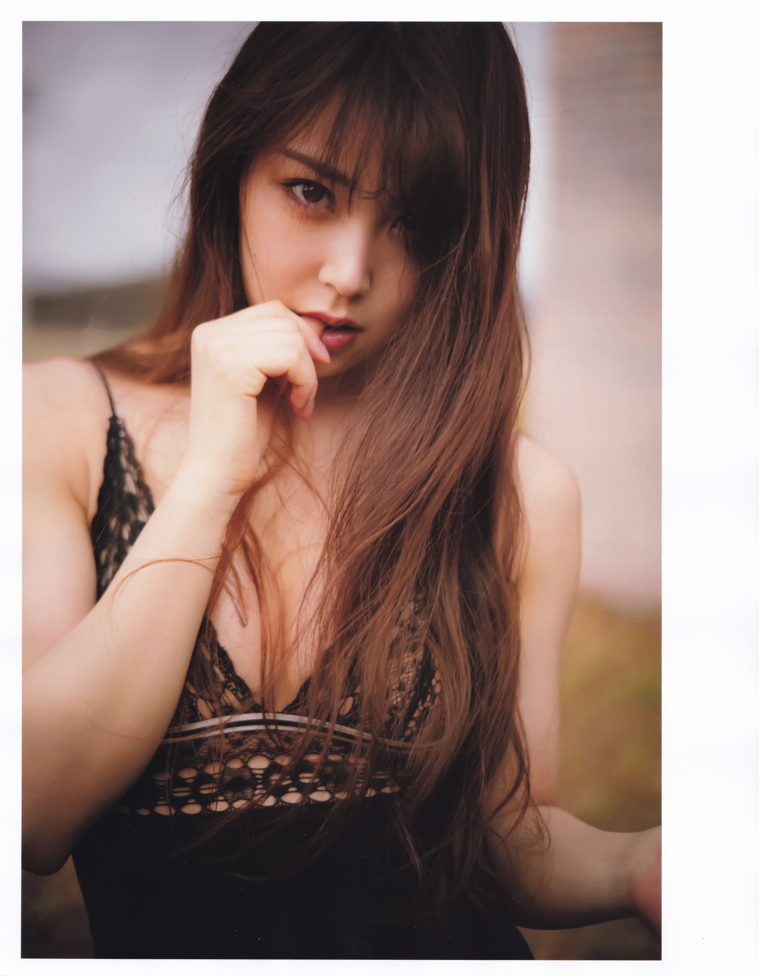 2019.06.19 Sách ảnh đầu tiên của Shirama Miru Love Rush