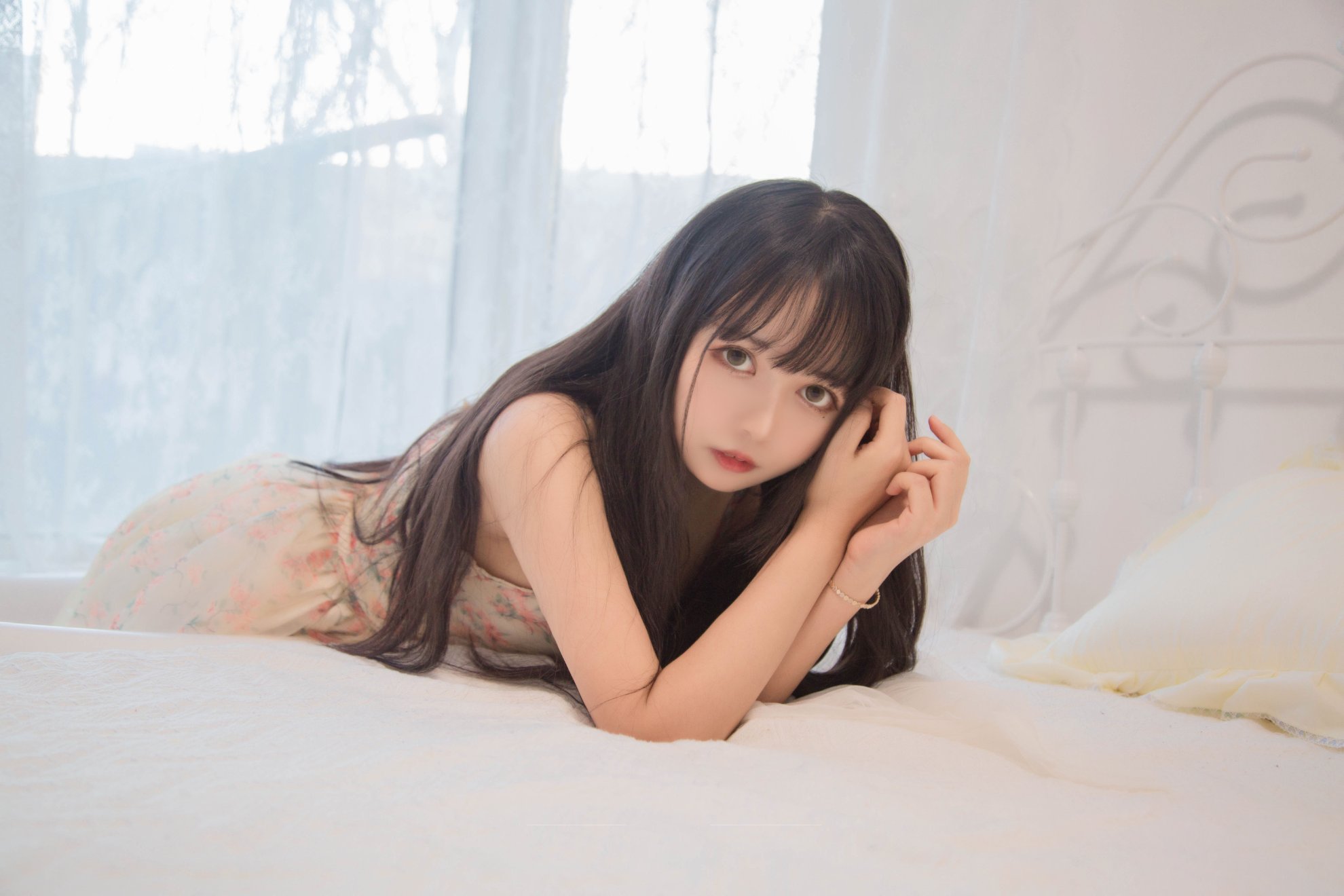 Mèo đen ovo buổi sáng tốt lành