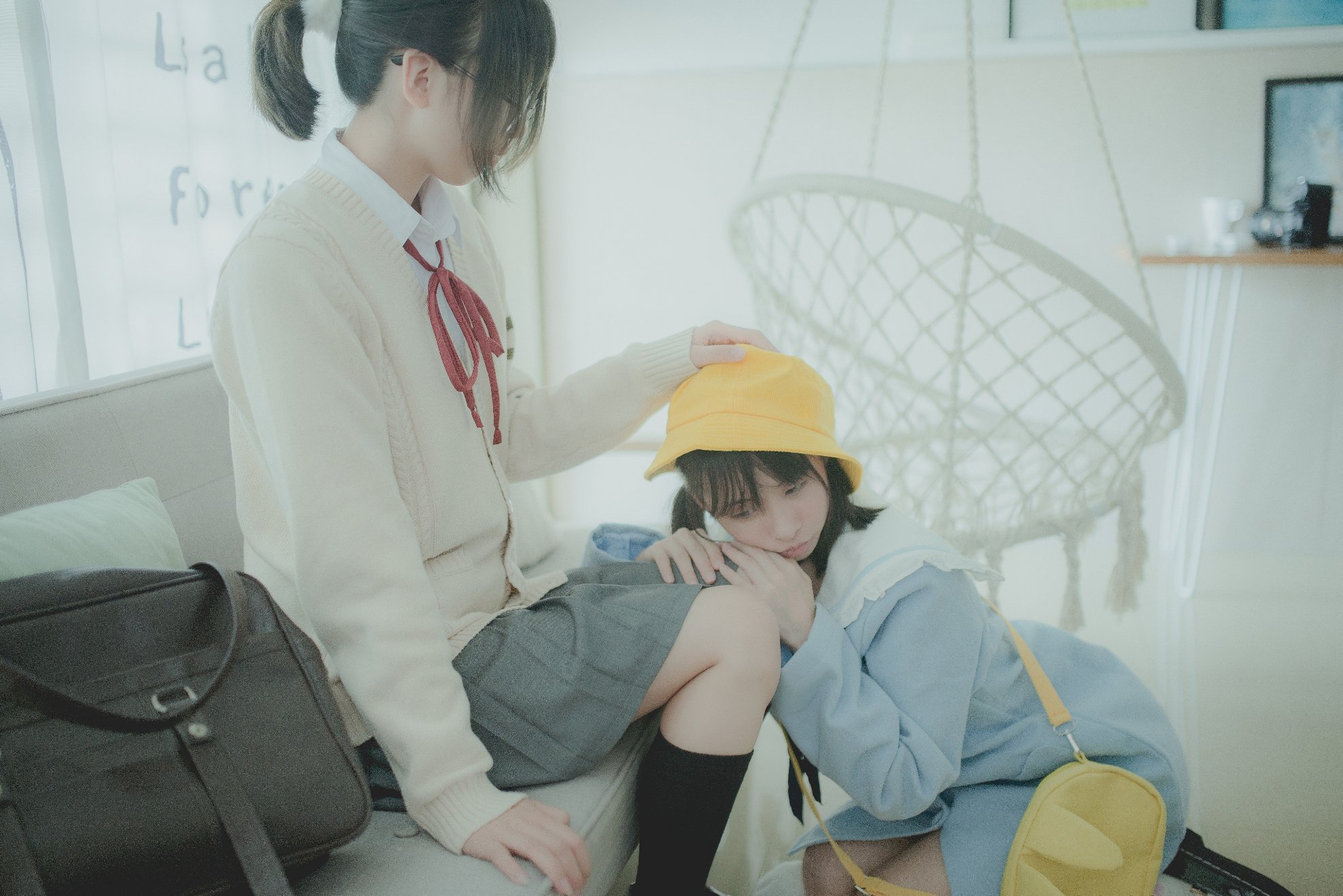 Yuzuki 2018-12, chị gái và chị gái