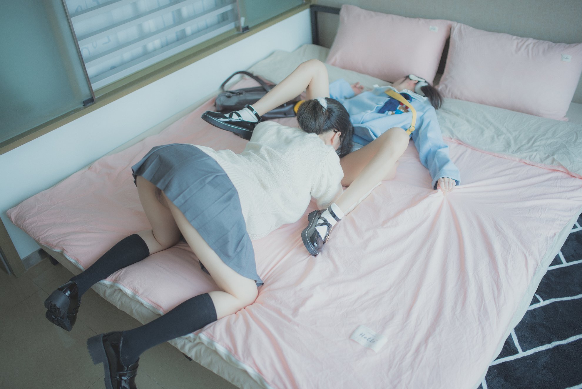 Yuzuki 2018-12, chị gái và chị gái