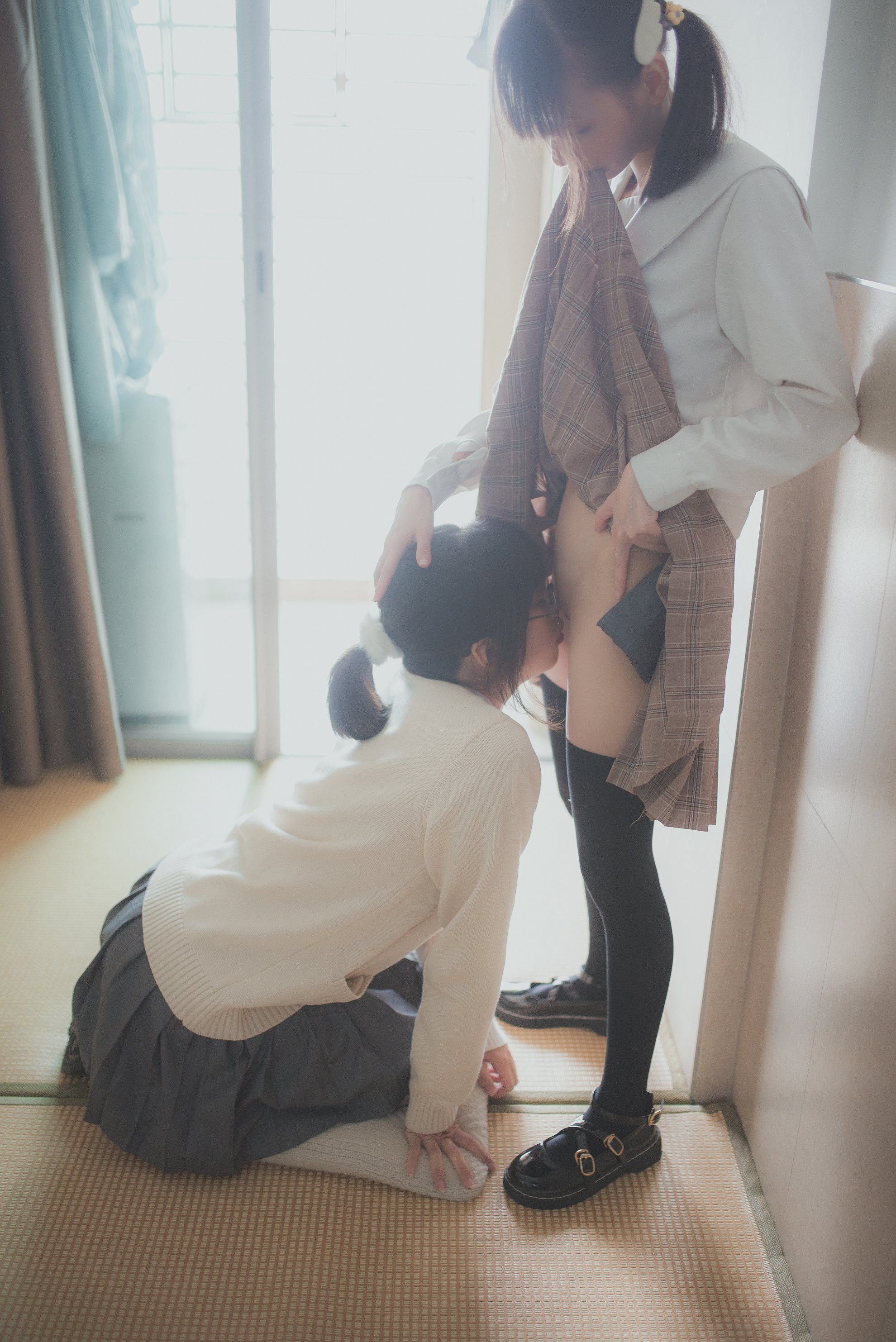 Yuzuki 2018-12, chị gái và chị gái