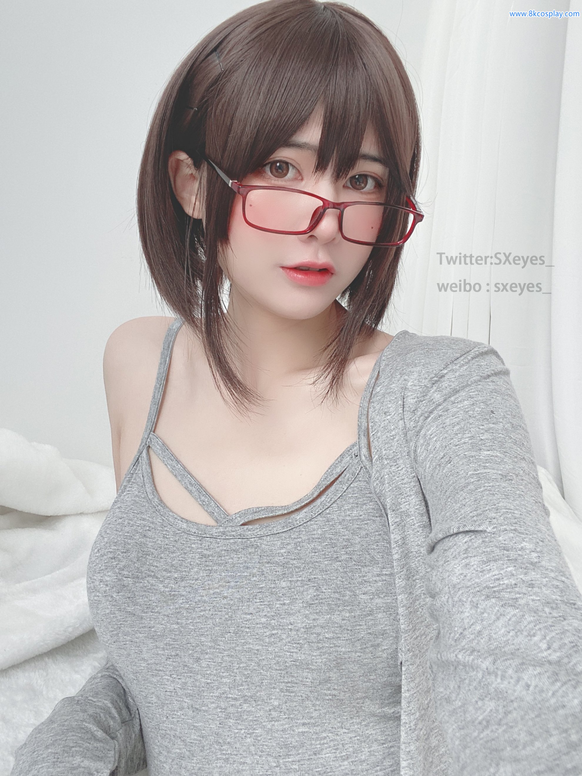 Eyes and Devil W No số 031 váy lợn cắt nhỏ