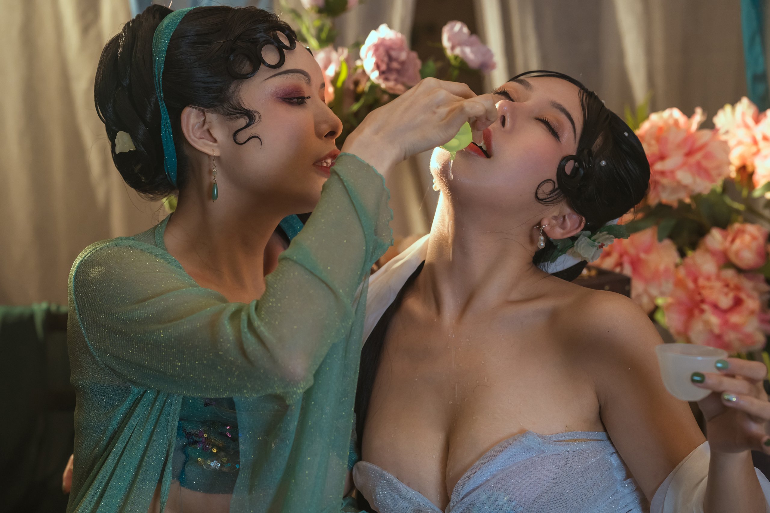 Mùa thu và Corgi - Rắn xanh và trắng + V