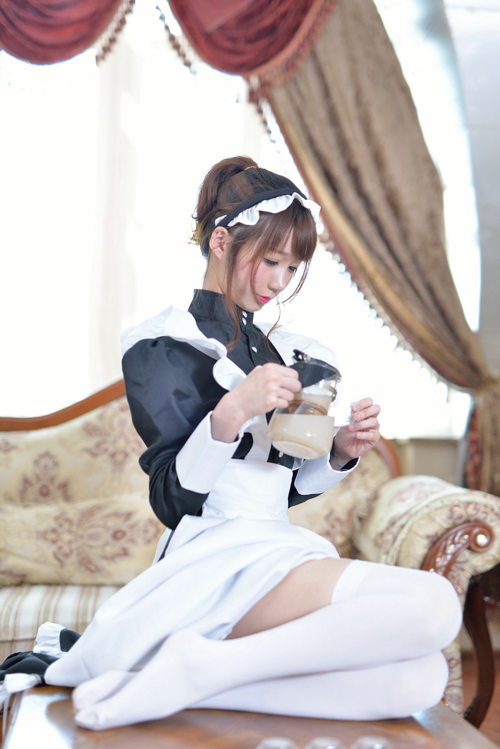 Nagisa Monster Meow - Miss Maid