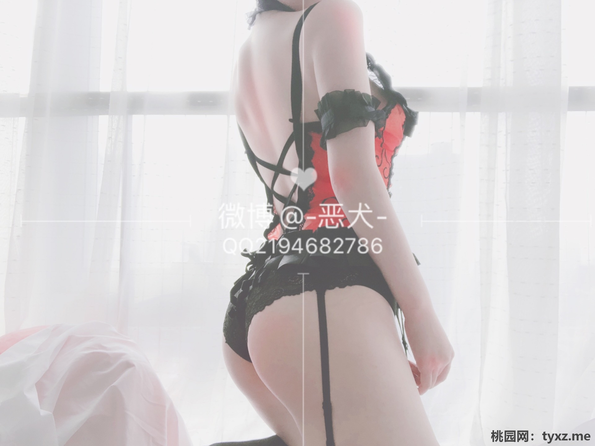 [Miss Fousy Dog] Siết chặt eo