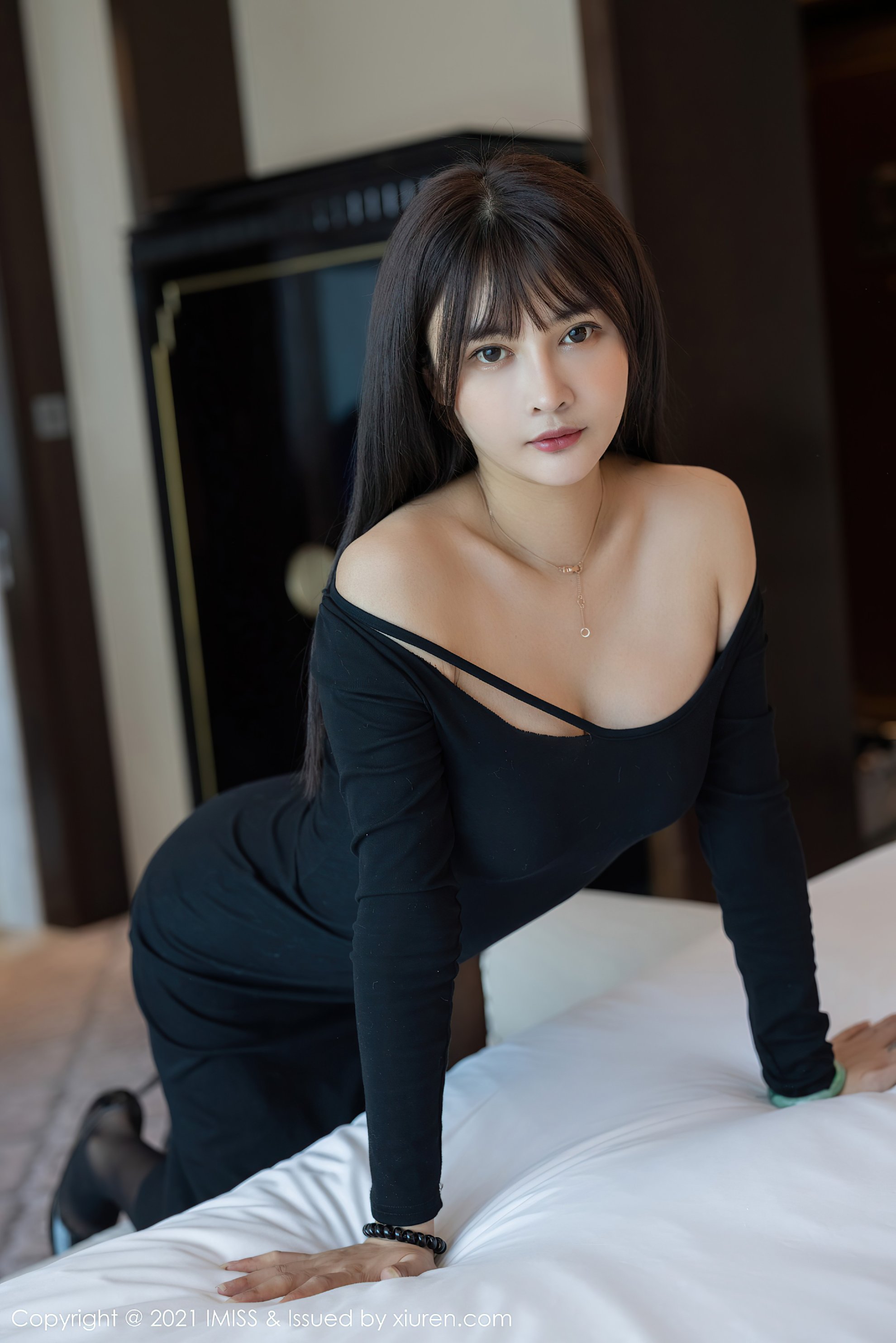 IMISS Vol.585: Moe Nako