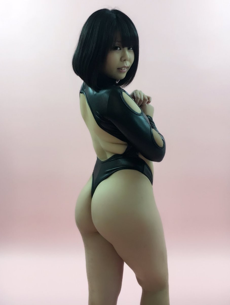 [SUKEBEI] Bộ sưu tập áo tắm cạnh tranh