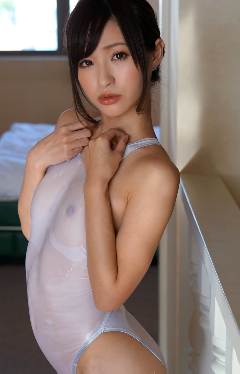 [SUKEBEI] Bộ sưu tập áo tắm cạnh tranh