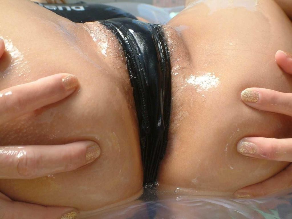 [SUKEBEI] Bộ sưu tập áo tắm cạnh tranh