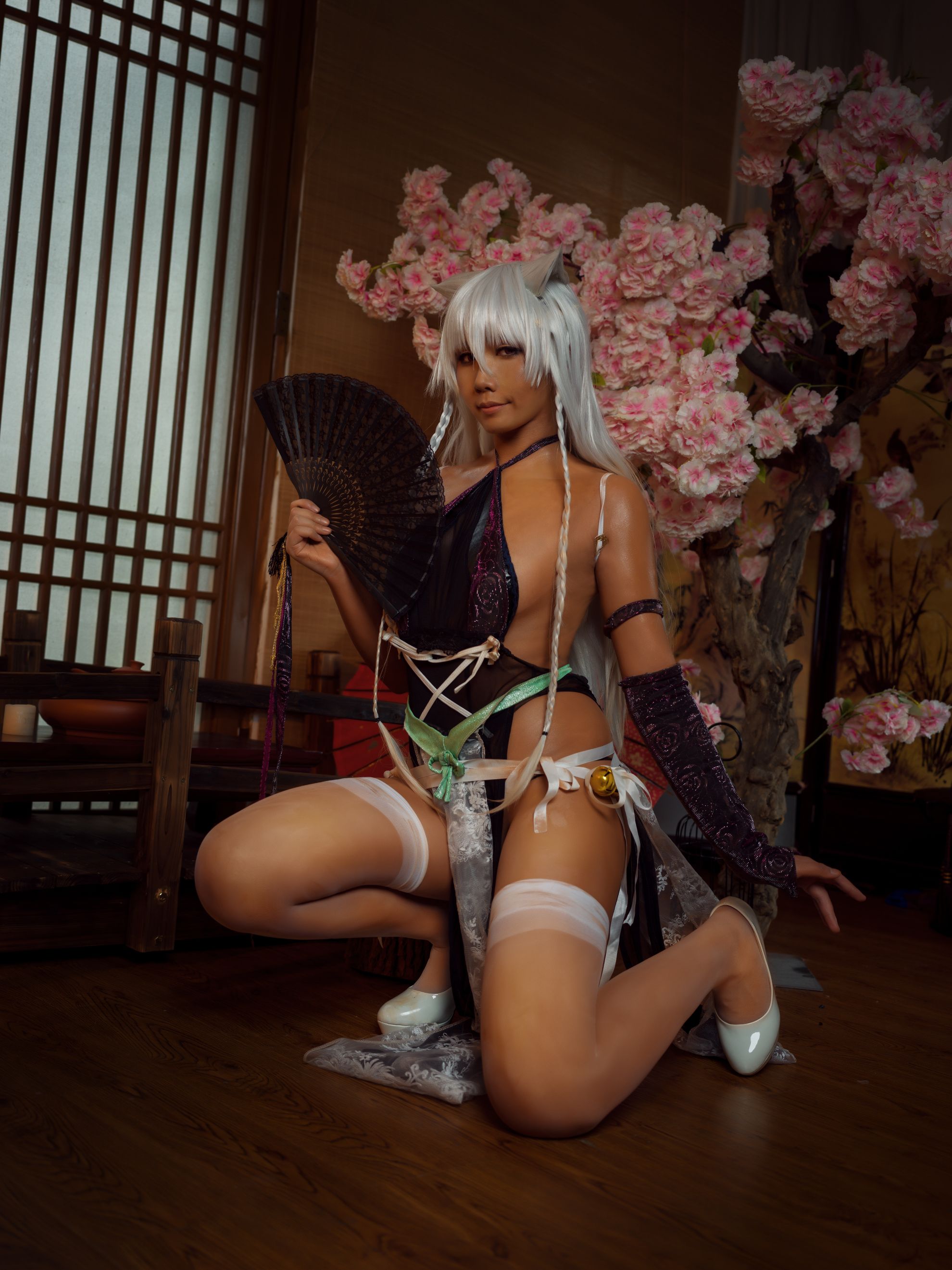 [Twist and Twist Sauce] Mona