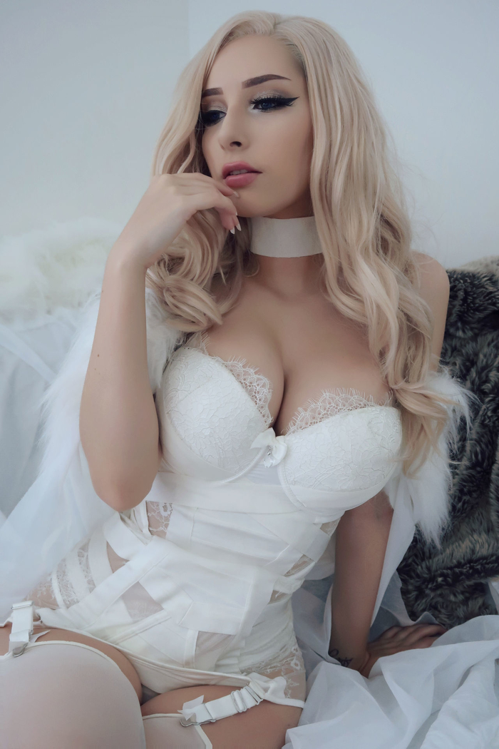 [Beke Jacoba] Emma Frost