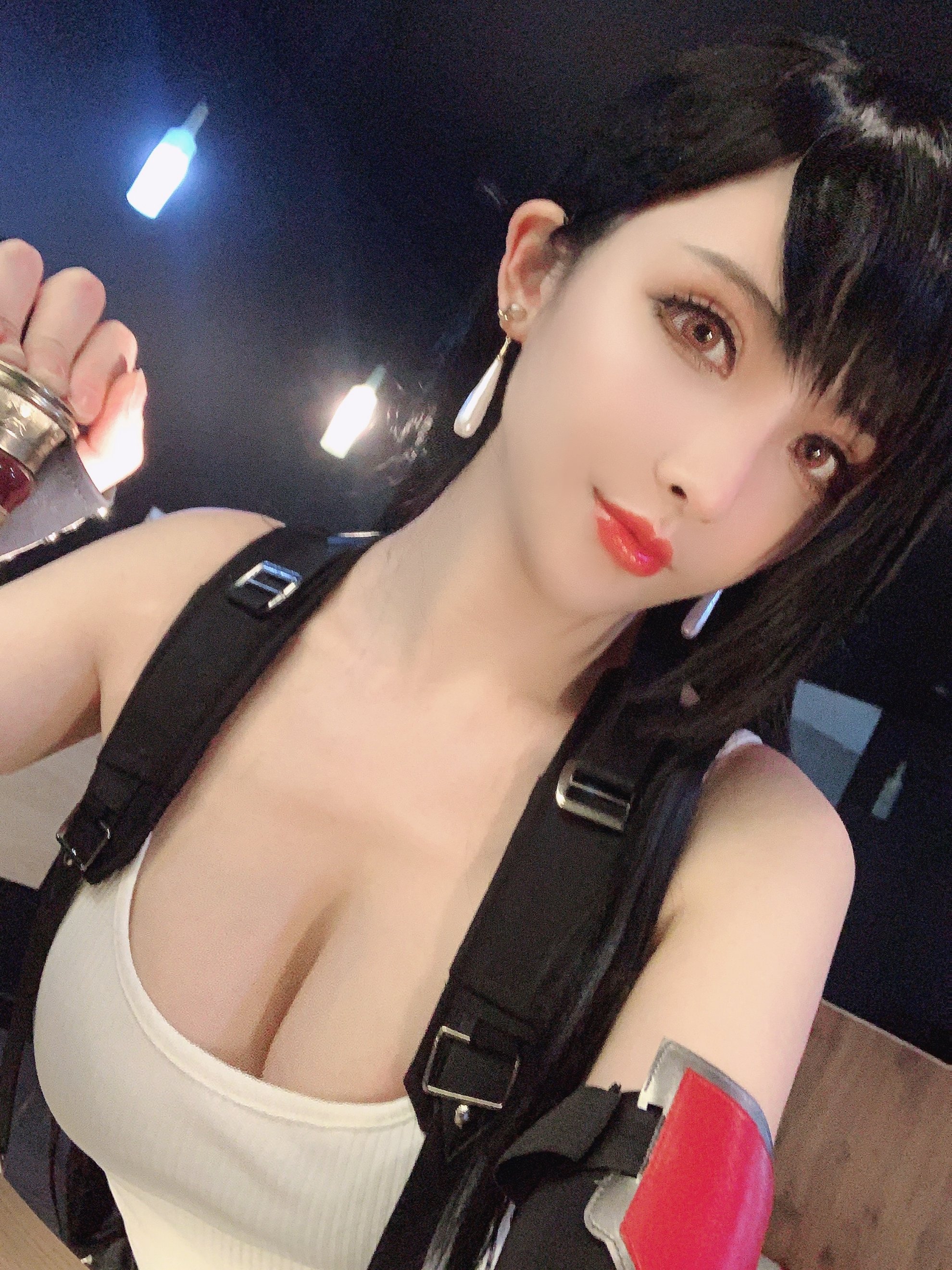 [Rioko Ryoko] Tifa selfie