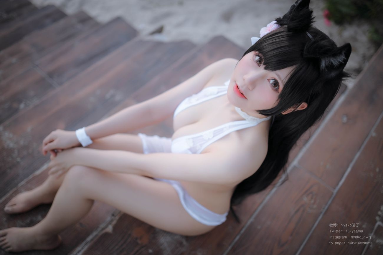 [Nyako Meiko] Atago bơi