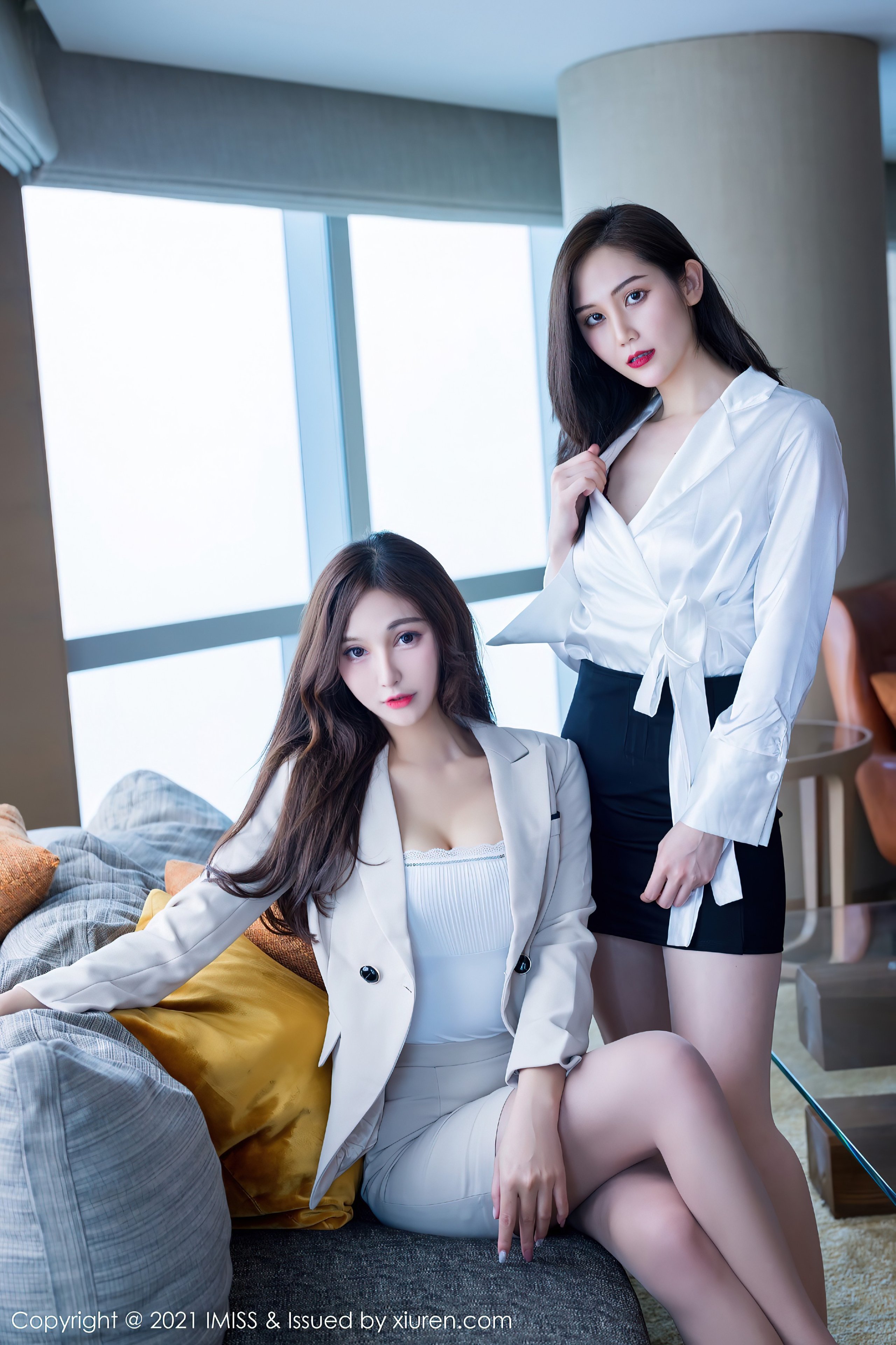 IMISS Vol.570: Lavinia Fruit & Sisy