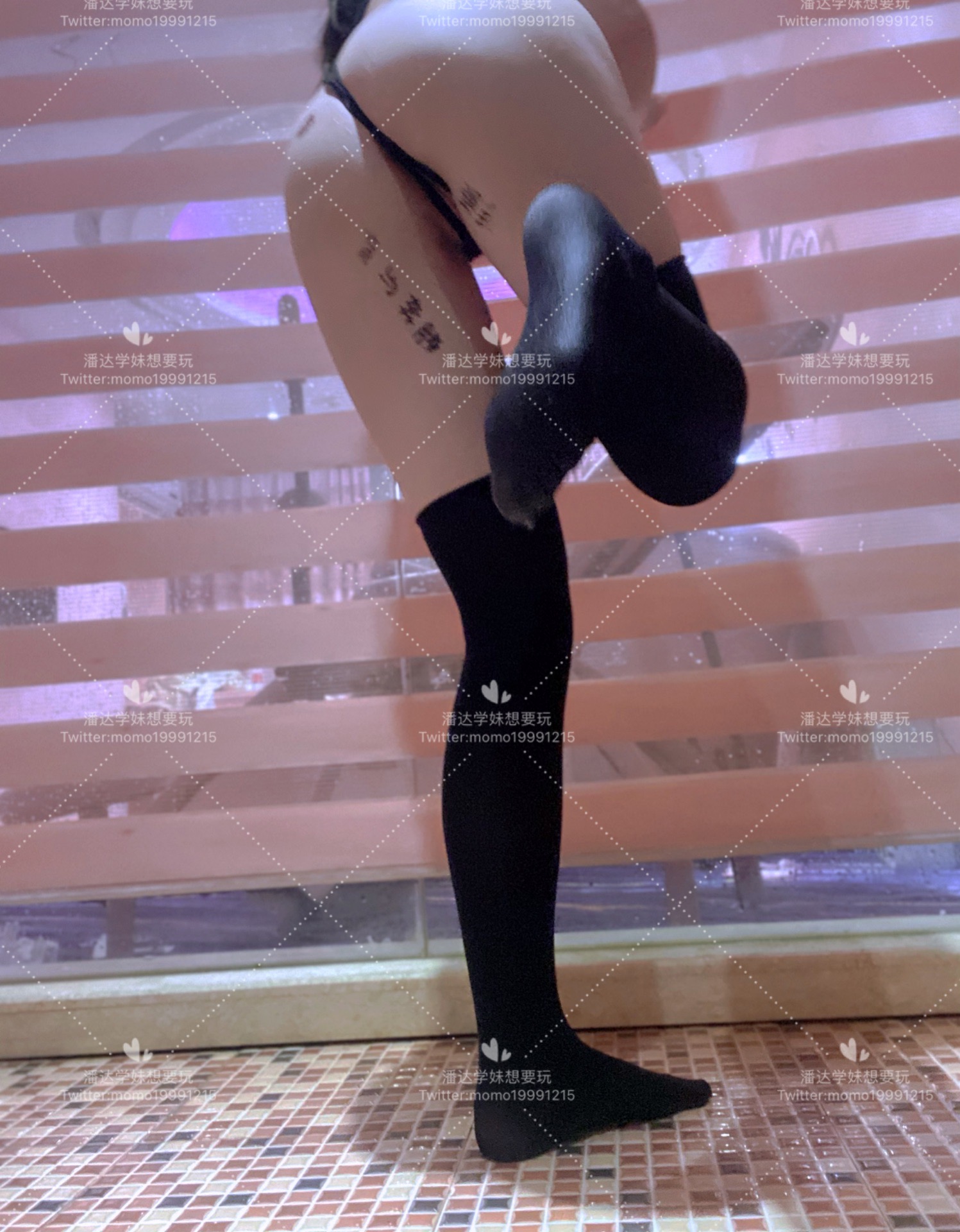 [Kungkou nôi mimi] ngực lớn ở mặt em bé