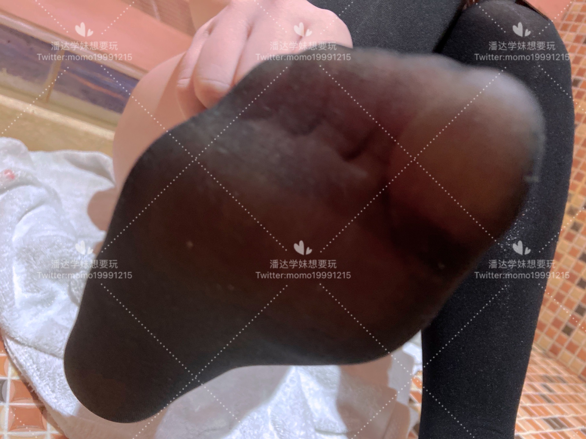 [Kungkou nôi mimi] ngực lớn ở mặt em bé