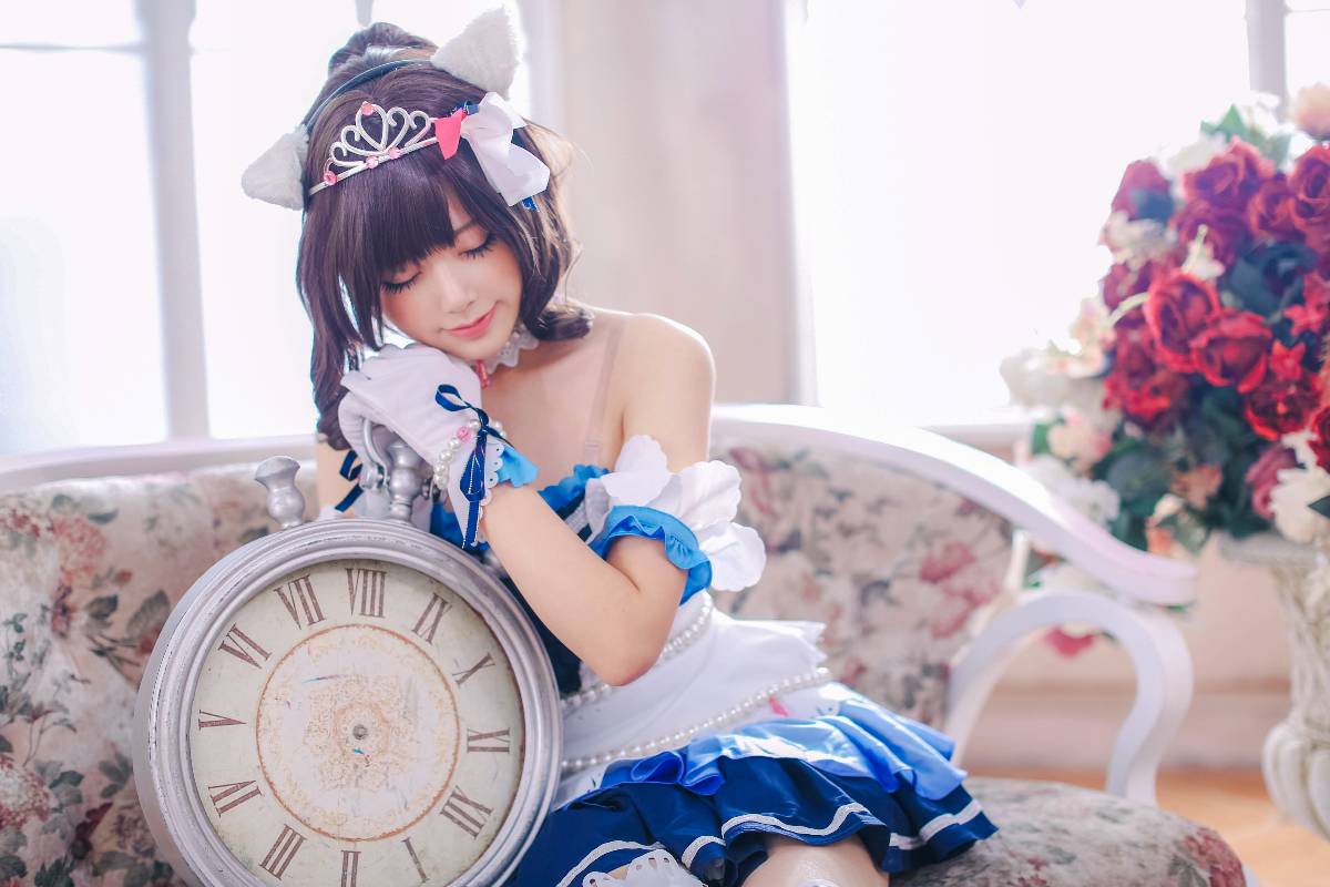 "Thần tượng chủ nhân Cinderella" Maekawa's Mid-Level Idol C o s p l a y