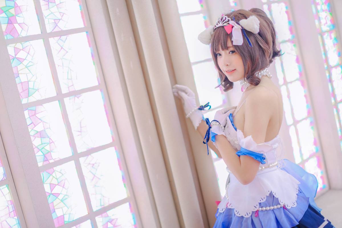 "Thần tượng chủ nhân Cinderella" Maekawa's Mid-Level Idol C o s p l a y