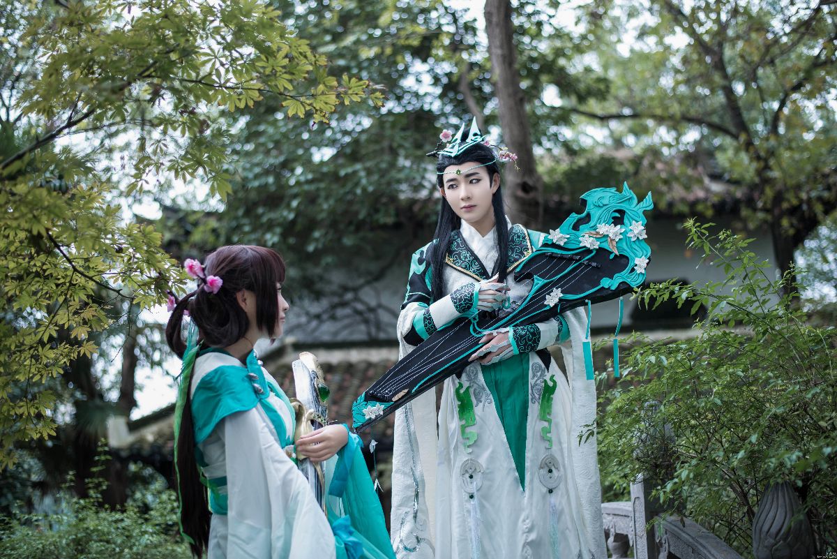 "Kiếm kiếm tình yêu phiên bản trực tuyến ba" Bài hát dài ba anh hùng c o s p l a y