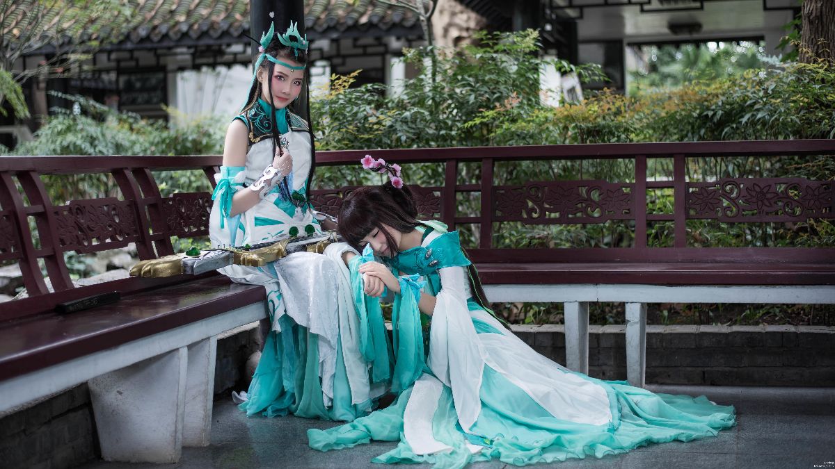 "Kiếm kiếm tình yêu phiên bản trực tuyến ba" Bài hát dài ba anh hùng c o s p l a y