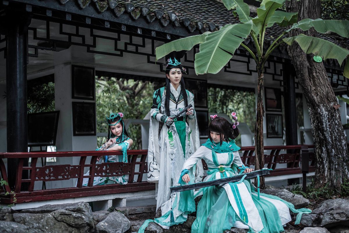 "Kiếm kiếm tình yêu phiên bản trực tuyến ba" Bài hát dài ba anh hùng c o s p l a y