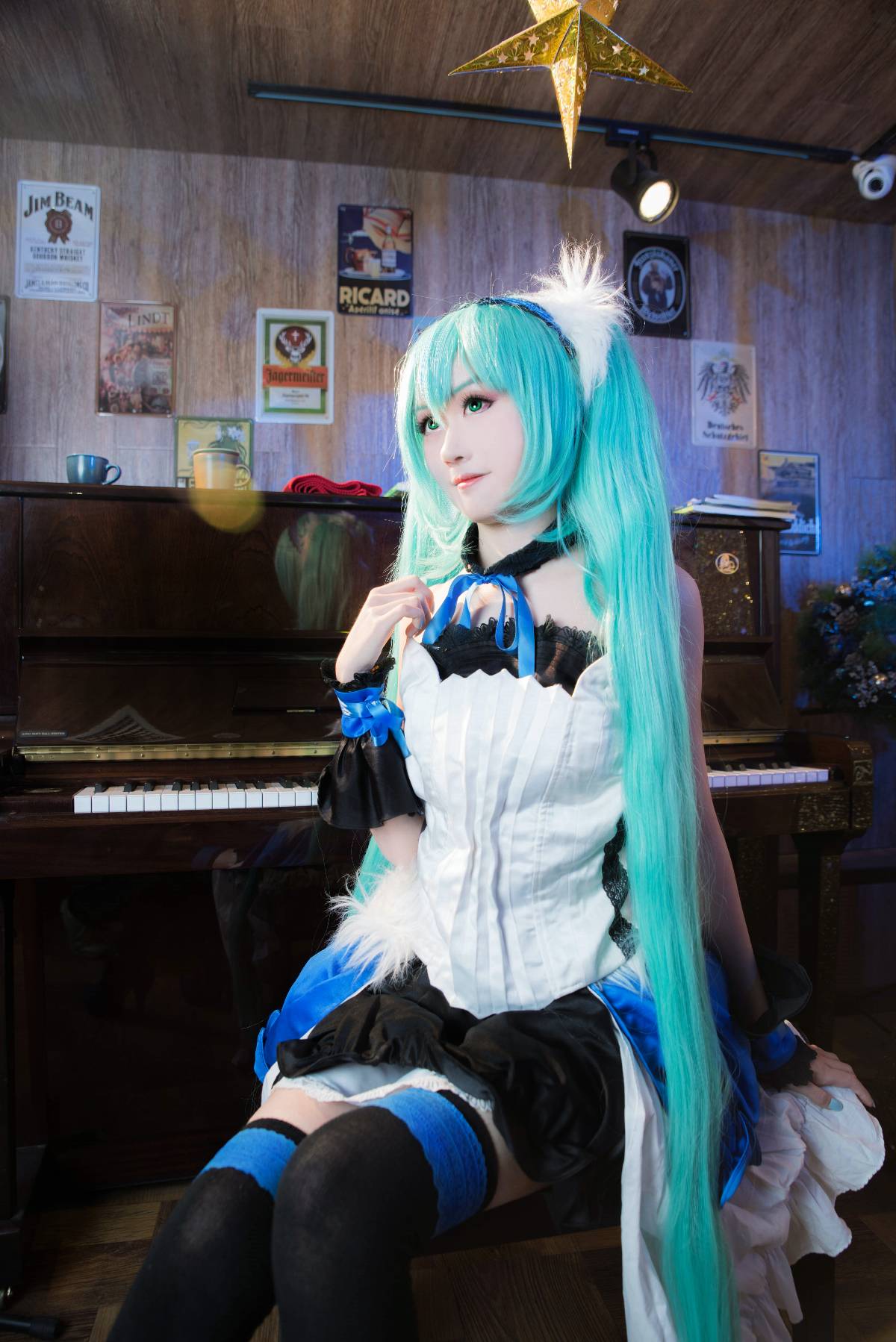 "Truyền thuyết về bảy con rồng" Hatsune Miku's Seventh God God C o s p l a y