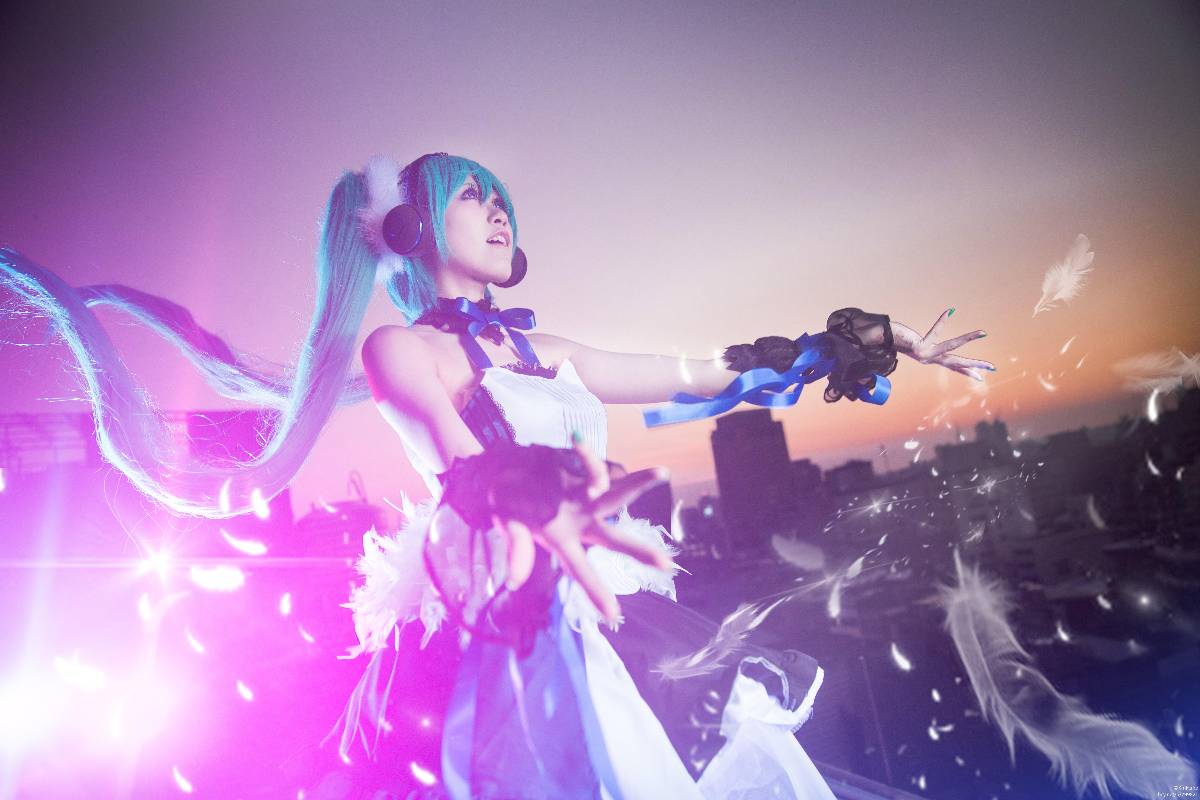 "Truyền thuyết về bảy con rồng" Hatsune Miku's Seventh God God C o s p l a y