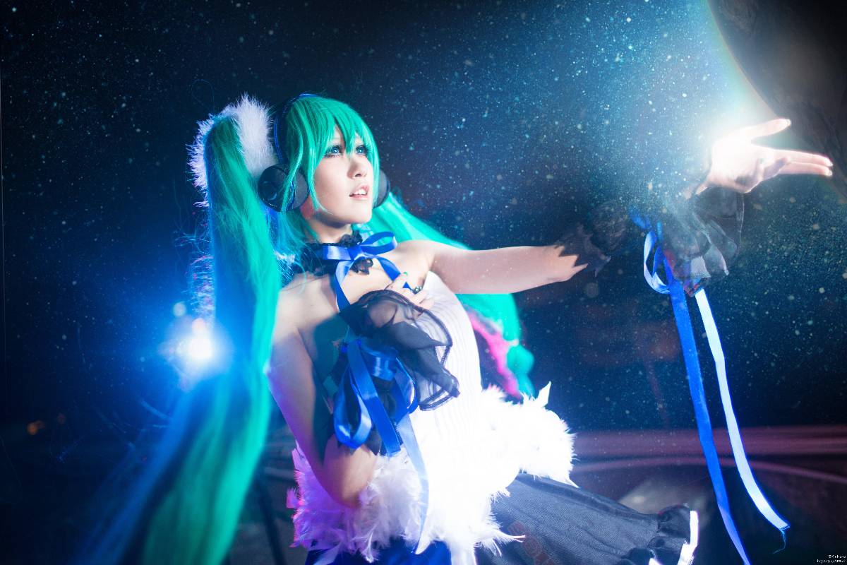 "Truyền thuyết về bảy con rồng" Hatsune Miku's Seventh God God C o s p l a y
