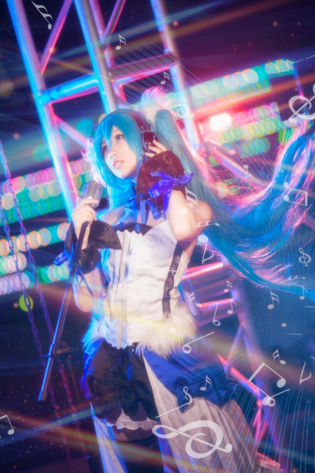 "Truyền thuyết về bảy con rồng" Hatsune Miku's Seventh God God C o s p l a y