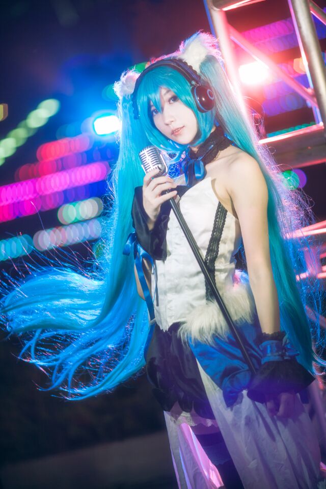"Truyền thuyết về bảy con rồng" Hatsune Miku's Seventh God God C o s p l a y