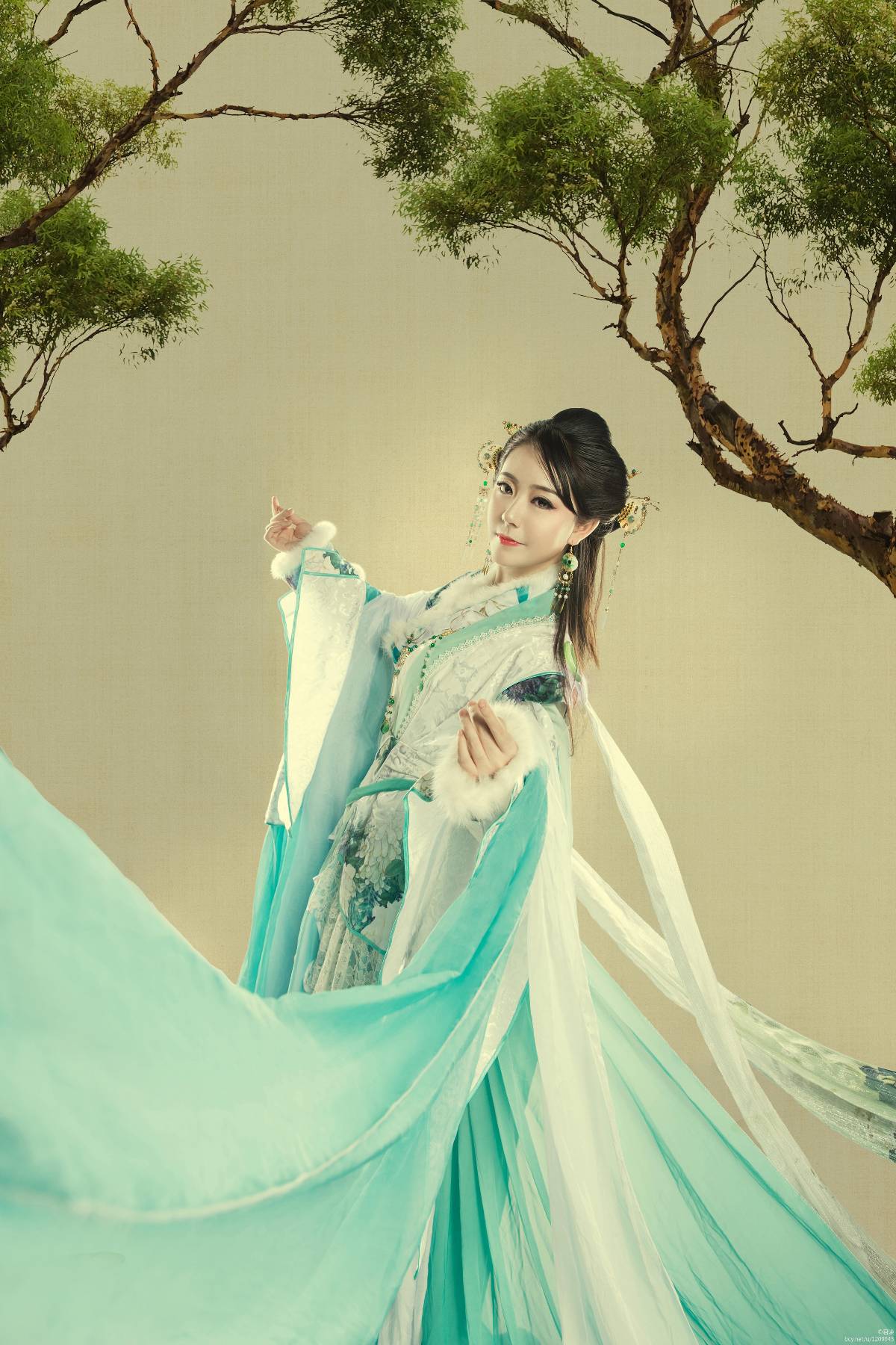 "The Fairy in the Bức tranh" linlang c o s p l a y