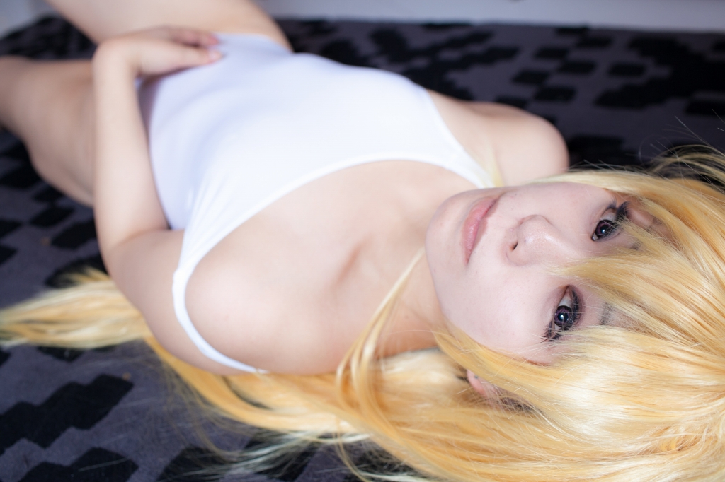 [Cô gái nhỏ trên mạng]