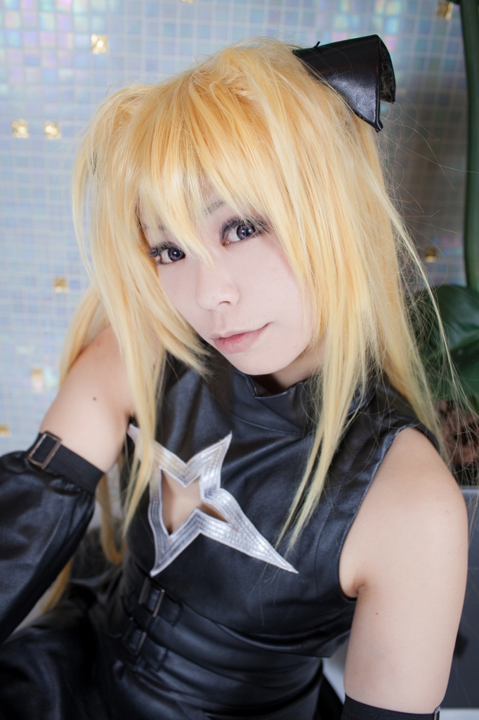 [Cô gái nhỏ trên mạng]