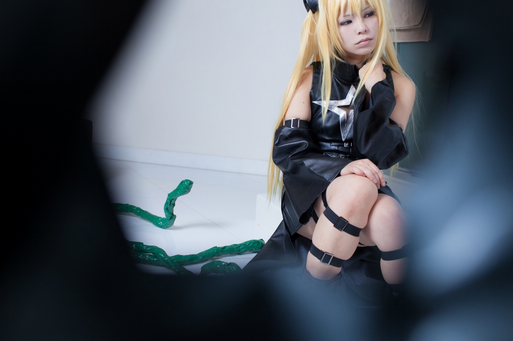 [Cô gái nhỏ trên mạng]