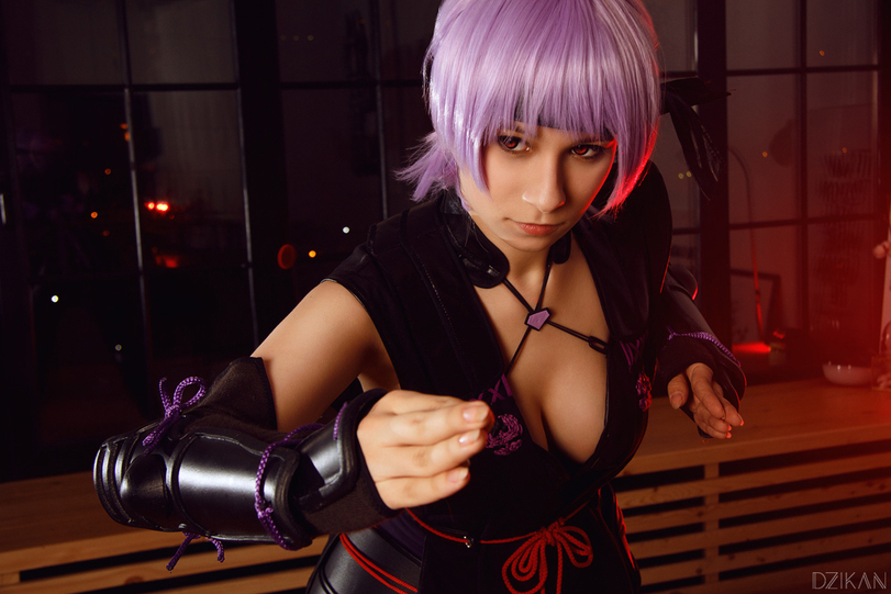 [Debarmonica] Phòng đỏ, DOA