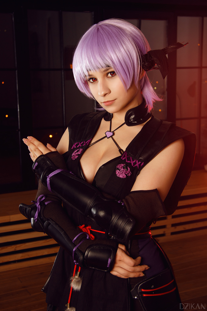 [Debarmonica] Phòng đỏ, DOA