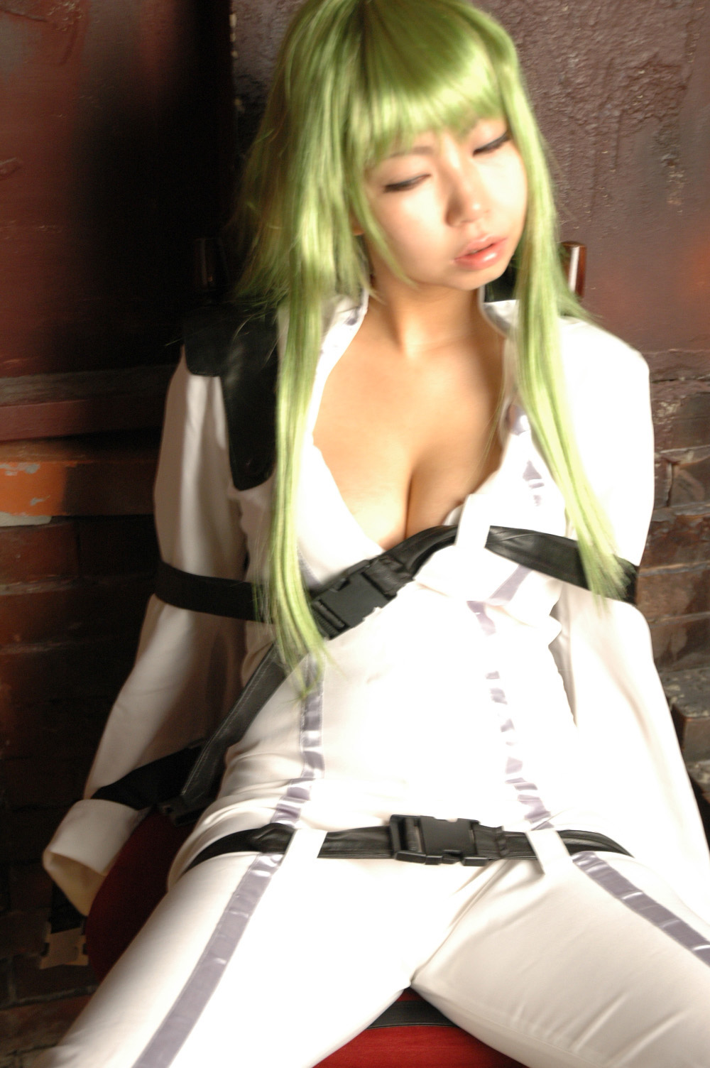 [ISM] Chơi với C.C.