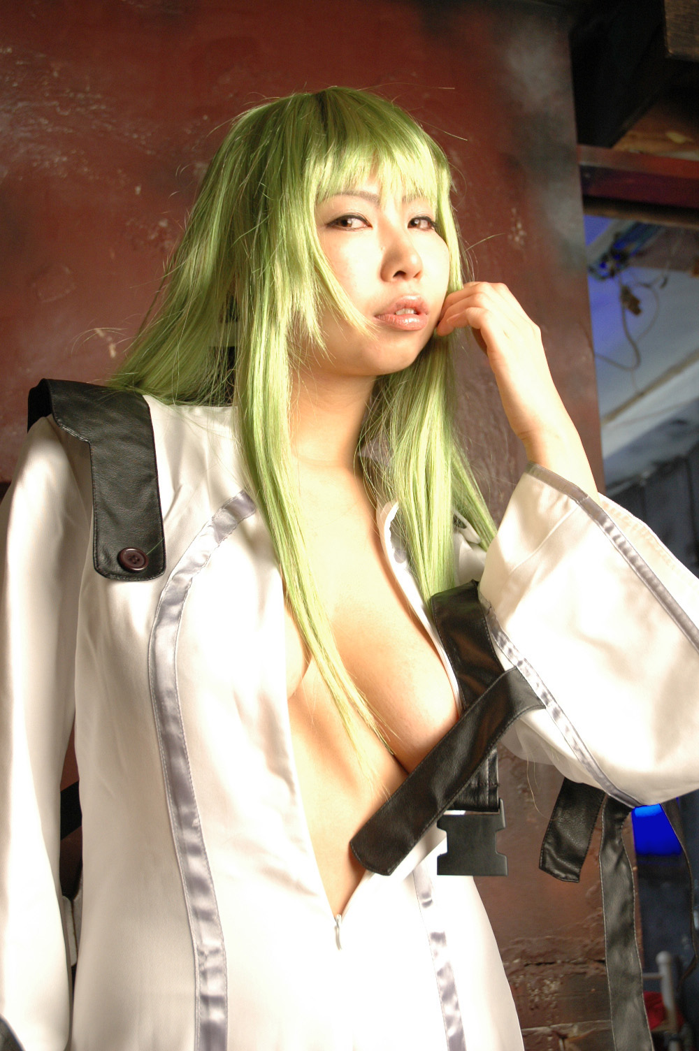 [ISM] Chơi với C.C.