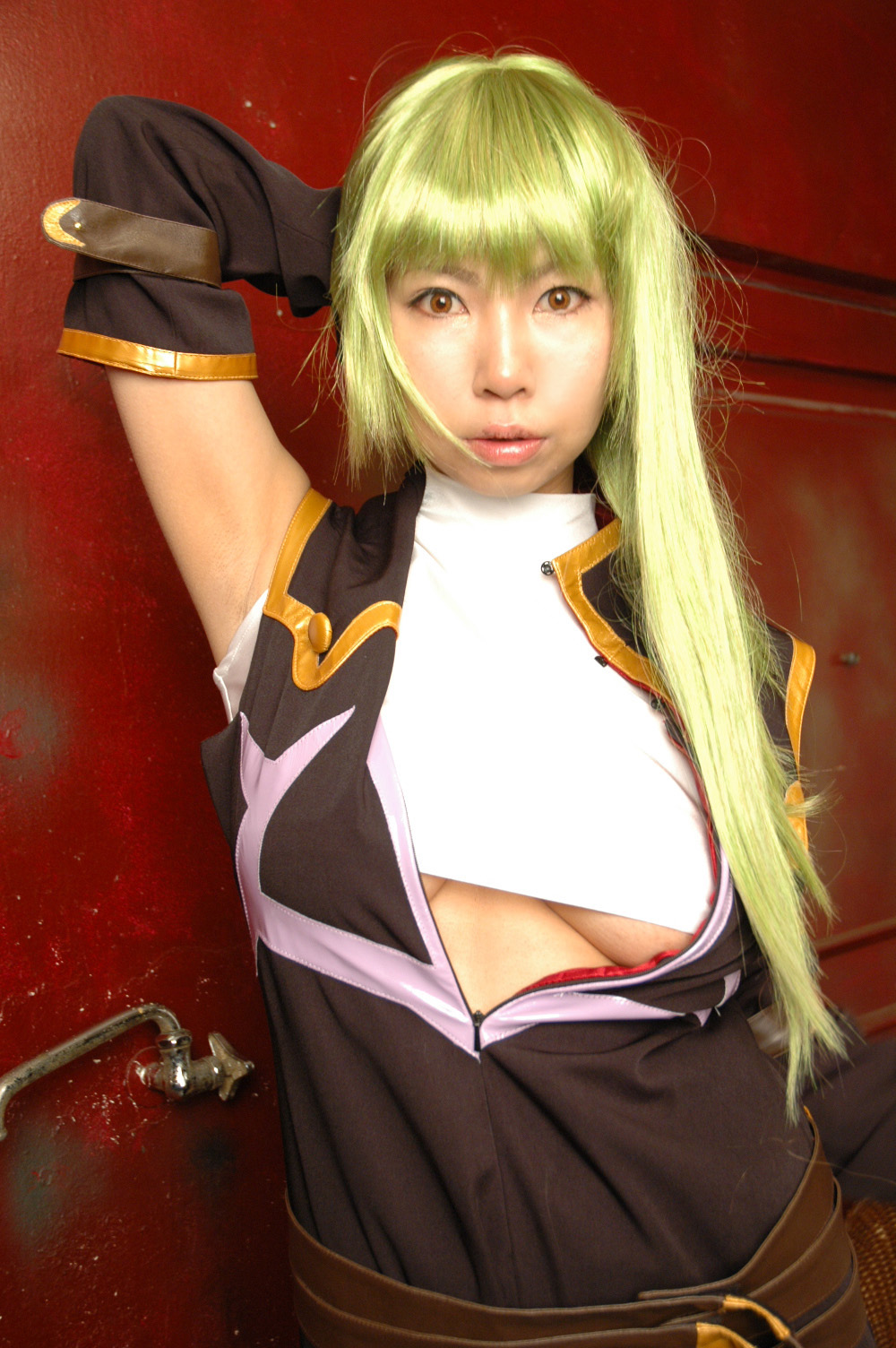 [ISM] Chơi với C.C.