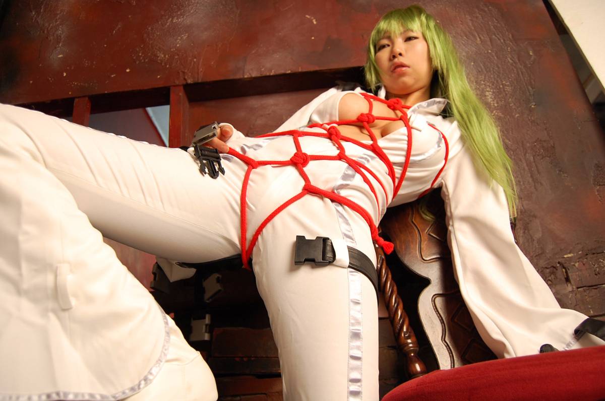 [ISM] Chơi với C.C.