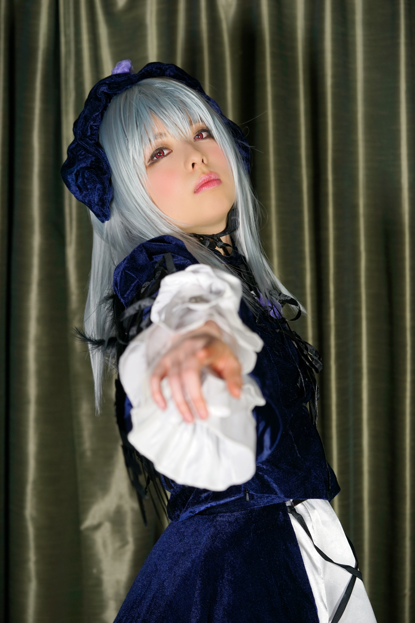 [Fancy-Zeze] Yuna, giống như một nàng tiên ở Đông Âu, nói về cách cô ấy mặc đồ gothic gothic.